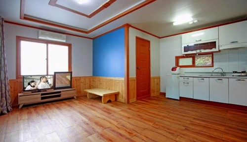 Room (Sky one)