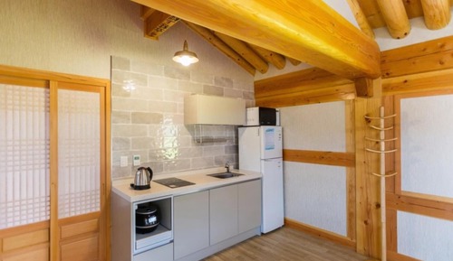 Room (Geumo 203 (33m))