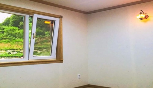 Room (Family room (1st floor))