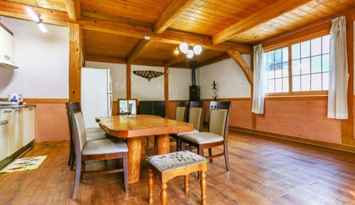 Room (Beautiful House (Unshared House Duple)