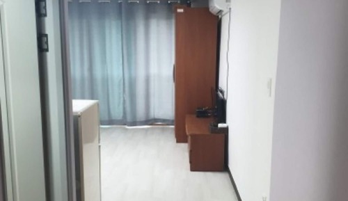 Room (Family Room-Room 202)