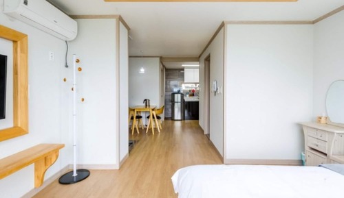 Room (Couple Room-5)