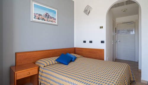 Habitación económica con 1 cama doble o 2 individuales