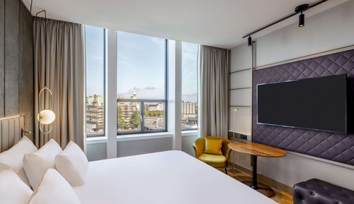 Habitación Premium, con vistas (Extra Bed 2 adults + 1 child)