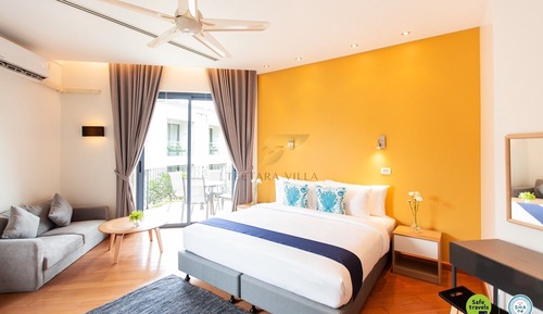 Villa familiar, 4 habitaciones, vistas parciales al mar