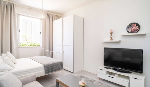 Apartamento (Studio Apartment)