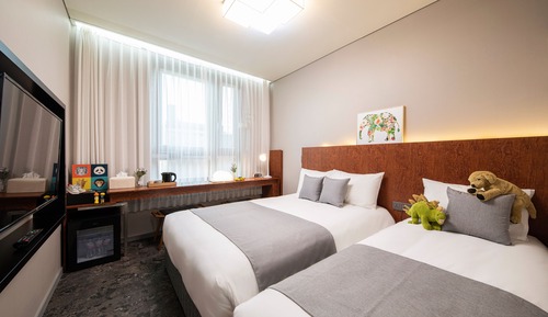 Double Room + 1 Extra Bed (Bathtub)