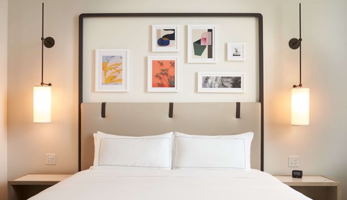 Habitación Deluxe, 1 cama de matrimonio grande (Roll-In Shower)
