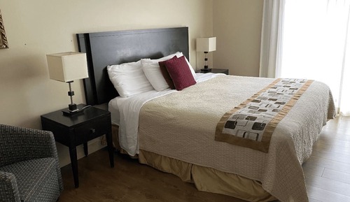 Habitación clásica, 1 cama de matrimonio grande, bañera de hidromasaje