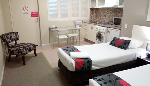 Estudio, 2 camas individuales (Twin, 7 Nights Rate)