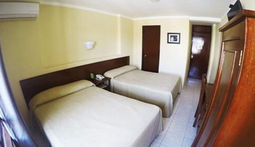 Habitación estándar doble, 2 camas dobles