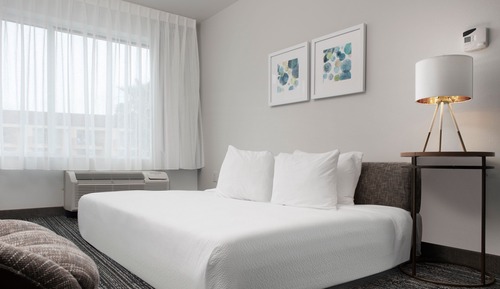 Estudio, 1 cama de matrimonio grande