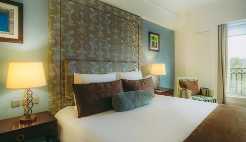 Habitación Deluxe, 1 cama de matrimonio grande, vistas a la ciudad (Deluxe King Room - One King Bed)