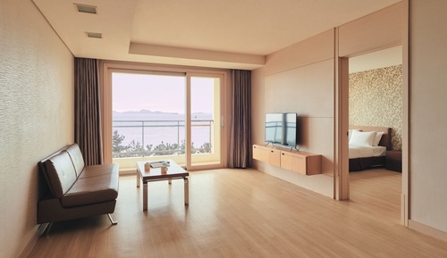 Resort Suite (Kitchen/Sunset Ocean View/Bed)