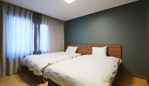 Sonobelle Tower B Suite (No Kitchen/Standard/Bed)