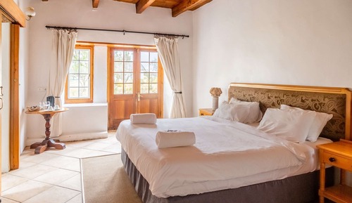 Habitación estándar con 1 cama doble o 2 individuales, vistas a la montaña