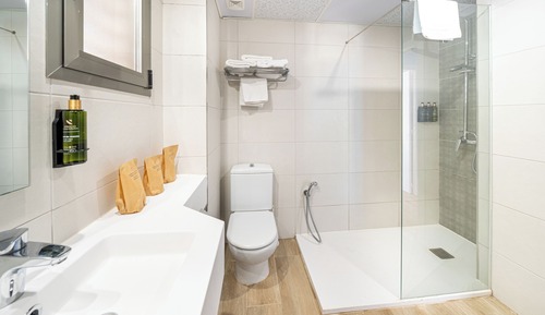Habitación familiar, balcón, vistas al mar (2 adults)