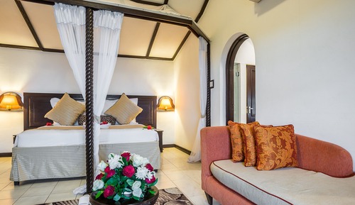 Suite, 1 cama de matrimonio grande, vistas al jardín (Suite, 1 King Bed Garden or Sea View)