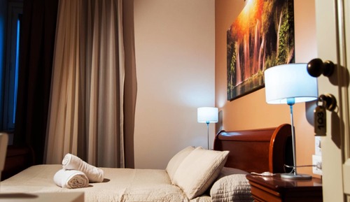 Habitación estándar con 1 cama doble o 2 individuales