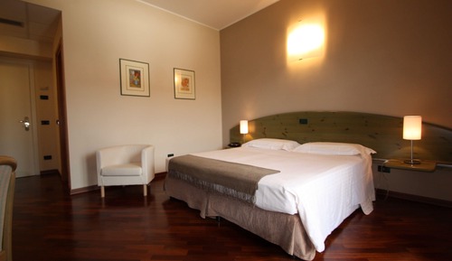Habitación estándar con 1 cama doble o 2 individuales