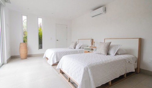 Villa familiar, 4 habitaciones, vistas al mar