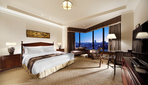 Habitación superior, no fumadores, vistas a la ciudad (1 King Bed)