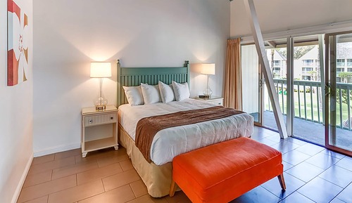 One Bedroom Ocean View (2nd Floor)