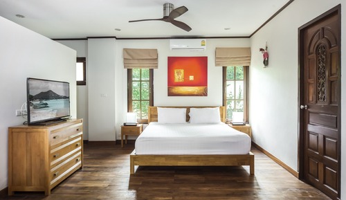 5 Bedrooms Beach View Exclusive Villa