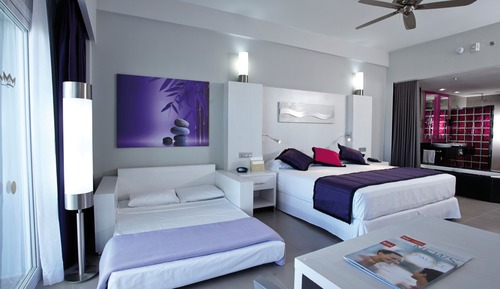 Suite junior, vistas al patio (U)