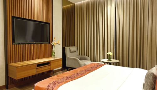 Habitación Deluxe, 1 cama de matrimonio grande, vistas a la ciudad