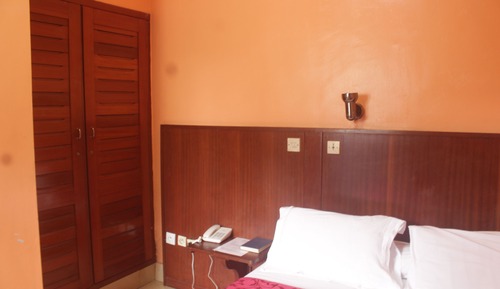Habitación (Annex)