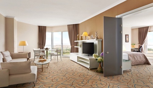 Suite Deluxe, vistas a la ciudad (Sea and City View)