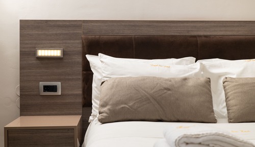 Habitación con 2 camas individuales, vistas a la ciudad
