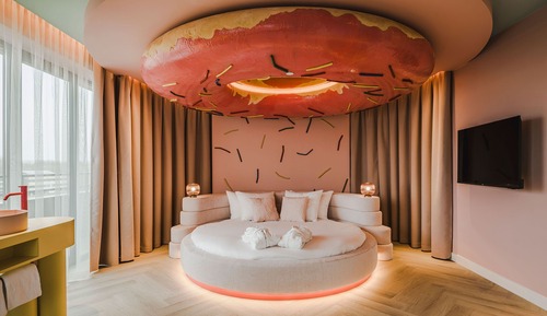 Candyland Suite