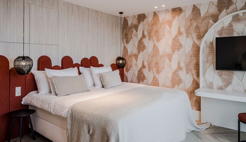 Family Room Deluxe