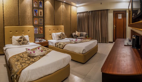 Habitación superior con 1 cama doble o 2 individuales