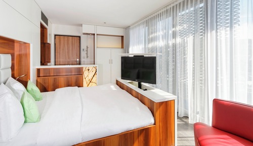 Suite familiar (Stylish),1 Double Bed and 2 Twin Beds)