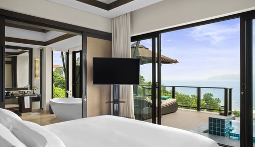 Three Bedroom Seaview Hill Villa with Heated Pool