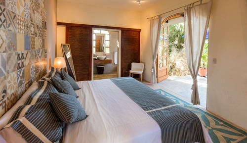 Habitación estándar, 1 cama de matrimonio grande, en la zona del jardín
