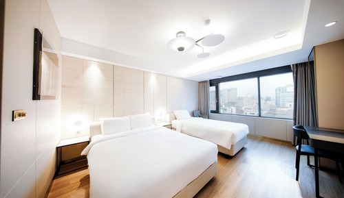 Deluxe Family Twin Room