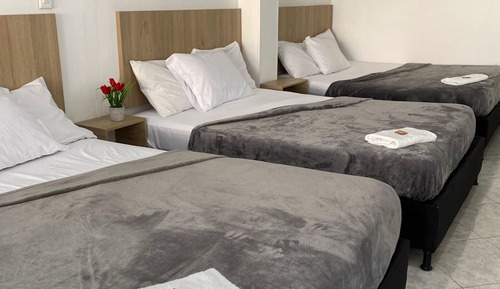 Habitación familiar, varias camas, Aire acondicionado