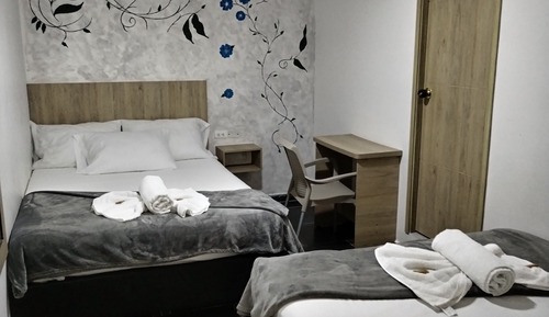 Habitación cuádruple estándar, 2 camas dobles, Aire acondicionado