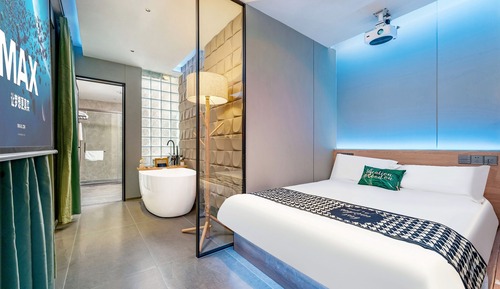 Habitación de diseño doble, 1 cama de matrimonio, bañera de hidromasaje