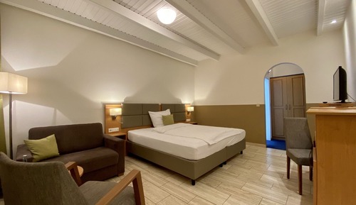 Habitación estándar con 1 cama doble o 2 individuales, 1 habitación, no fumadores, terraza