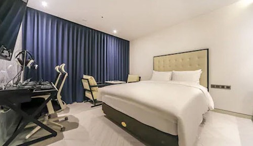 Superior Double Room (Breakfast for 2)
