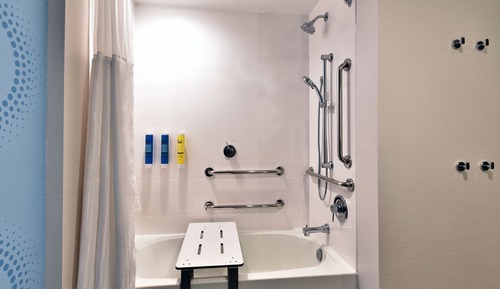 Habitación, 1 cama de matrimonio grande, accesible para personas con discapacidad, bañera