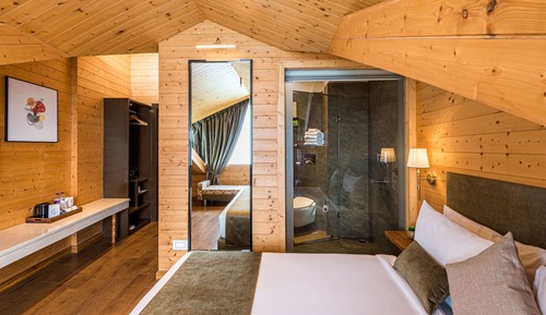 Attic Kanchenjunga View Room
