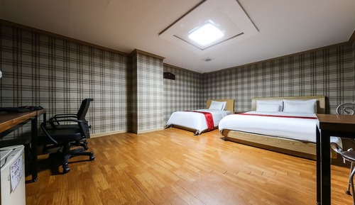 Room (Deluxe Twin (Windowless))