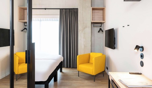 Habitación superior, 2 camas individuales, balcón