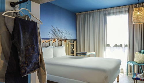 Habitación estándar (1 Double Bed and 1 Single Bed)